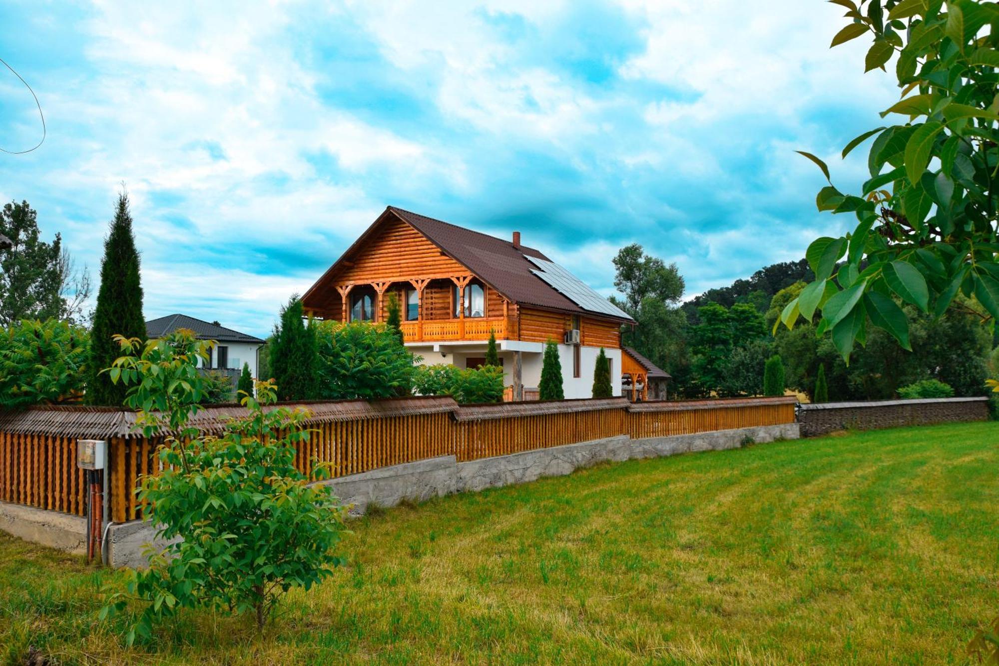Acasa In Maramures Feresti Exterior photo