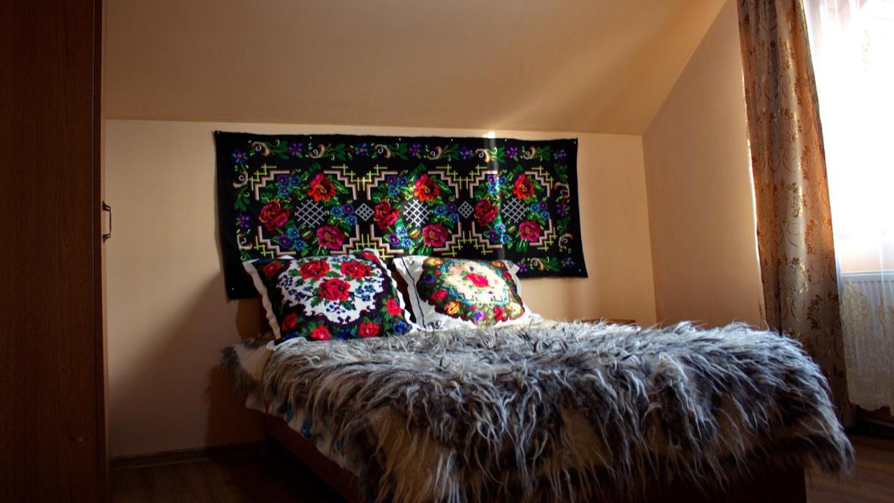 Acasa In Maramures Feresti Exterior photo
