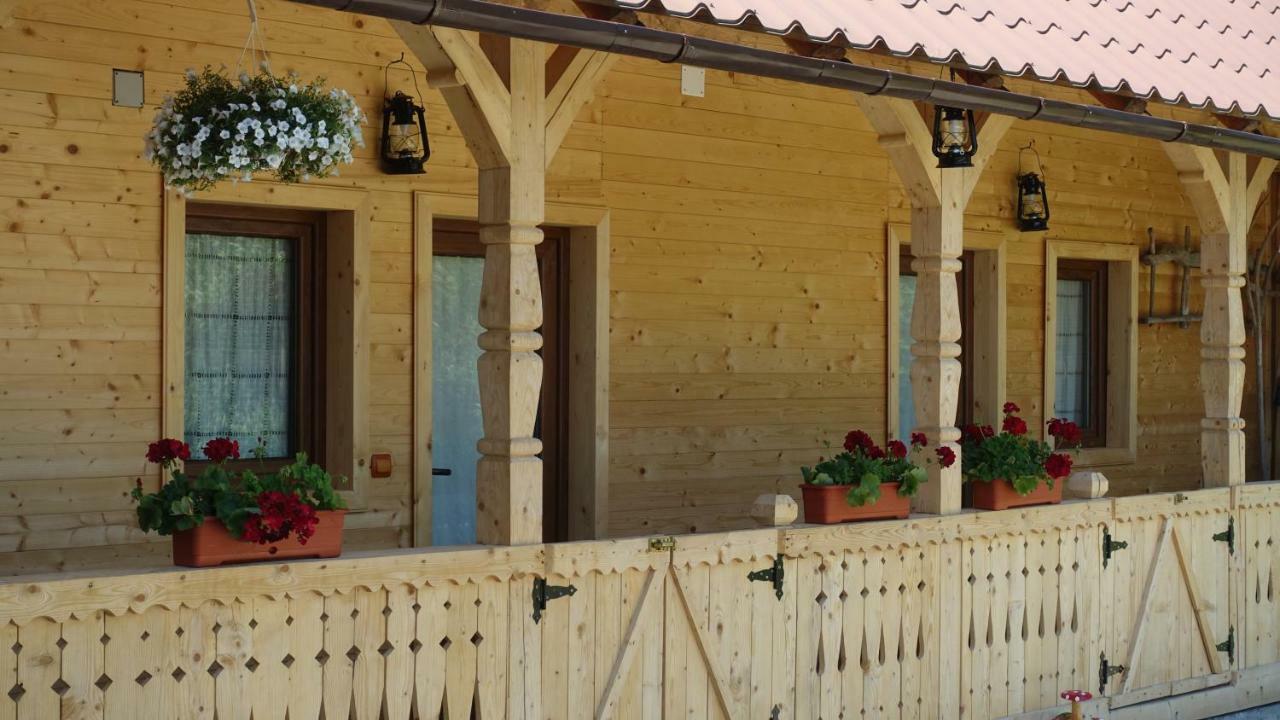 Acasa In Maramures Feresti Exterior photo